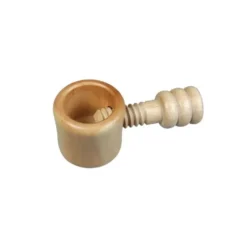 Casse noix charme coloris beige en bois Ah Table