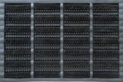 Grattoir à picots coco et caoutchouc noir Sweetsol - 60 x 40 cm