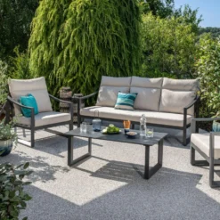 Salon de jardin dossier haut en aluminium coloris anthracite Hoya - 4 éléments (canapé, table basse et deux fauteuils)