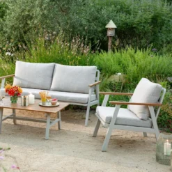 Salon de jardin en aluminium coloris beige Milly - 4 éléments (canapé, table basse et deux fauteuils)