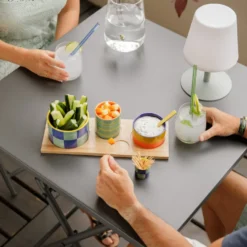 Table de jardin pliante Clivia coloris gris en acier - 70 x 70 x 71 cm