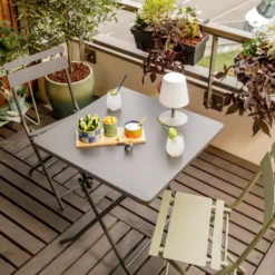 Table de jardin pliante Clivia coloris gris en acier - 70 x 70 x 71 cm