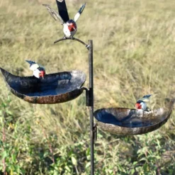 Tuteur métal 2 mangeoires cœurs et 3 oiseaux peint main